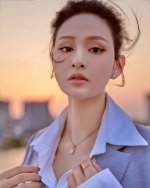 Hien-Ho-xuat-hien-tai-su-kien-voi-guong-mat-nhu-bup-be-di-dong-272974336_1793329004203775_3934...jpg